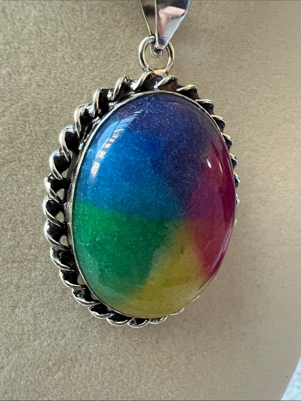 Rainbow Solar Quartz pendant necklace - Picture 2 of 5